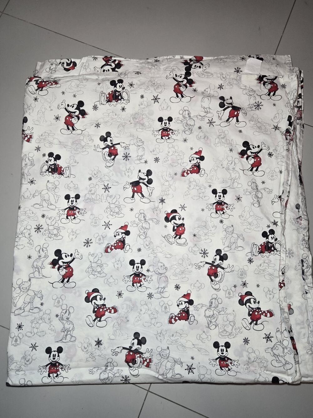 POTTERY BARN DISNEY MICKEY MOUSE HOLIDAY Christmas Queen FLAT SHEET Only